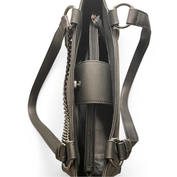 Simply Vera Wang Harley Chained Tote Black NWT - Picture 3 of 3